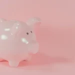 ピンクの豚の貯金箱