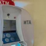 日本のコンビニATM