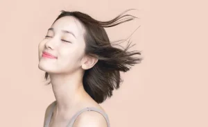 肌が綺麗な日本人女性
